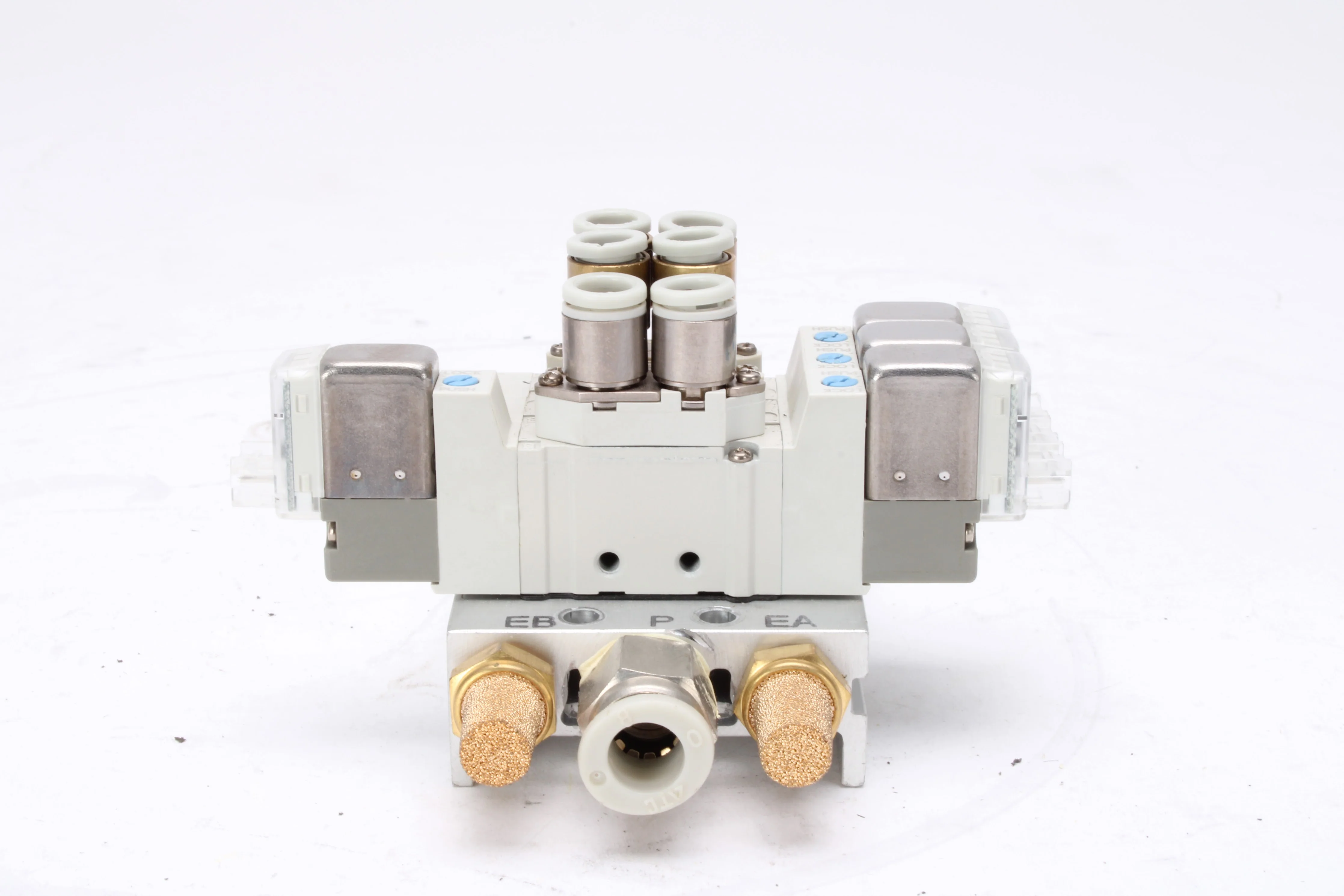 SMC 2x SY3120-5LZD-M5 and 1x SY3220-5LZD-M5 Solenoid Valve With Manifold - Image 3