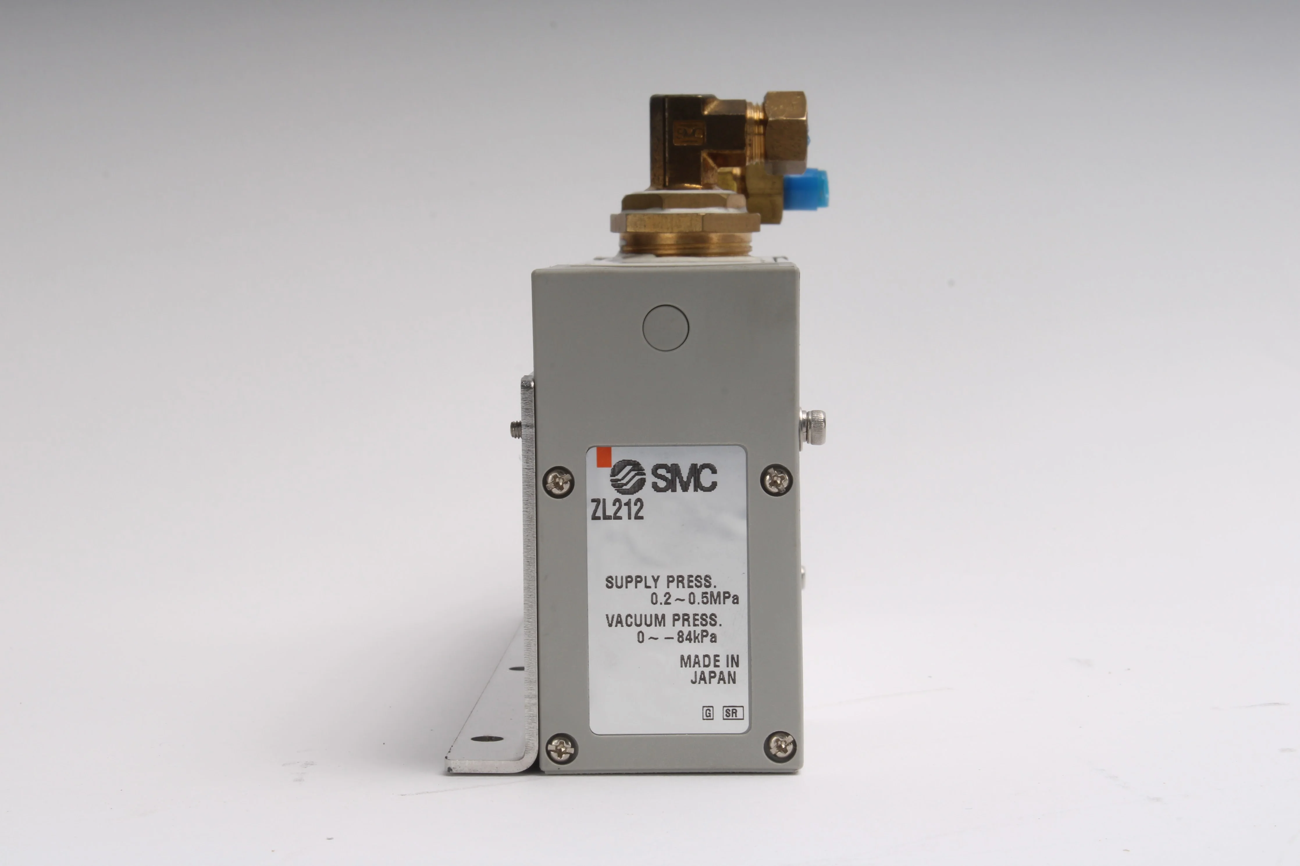 SMC ZL212 Vacuum Ejector - Image 3