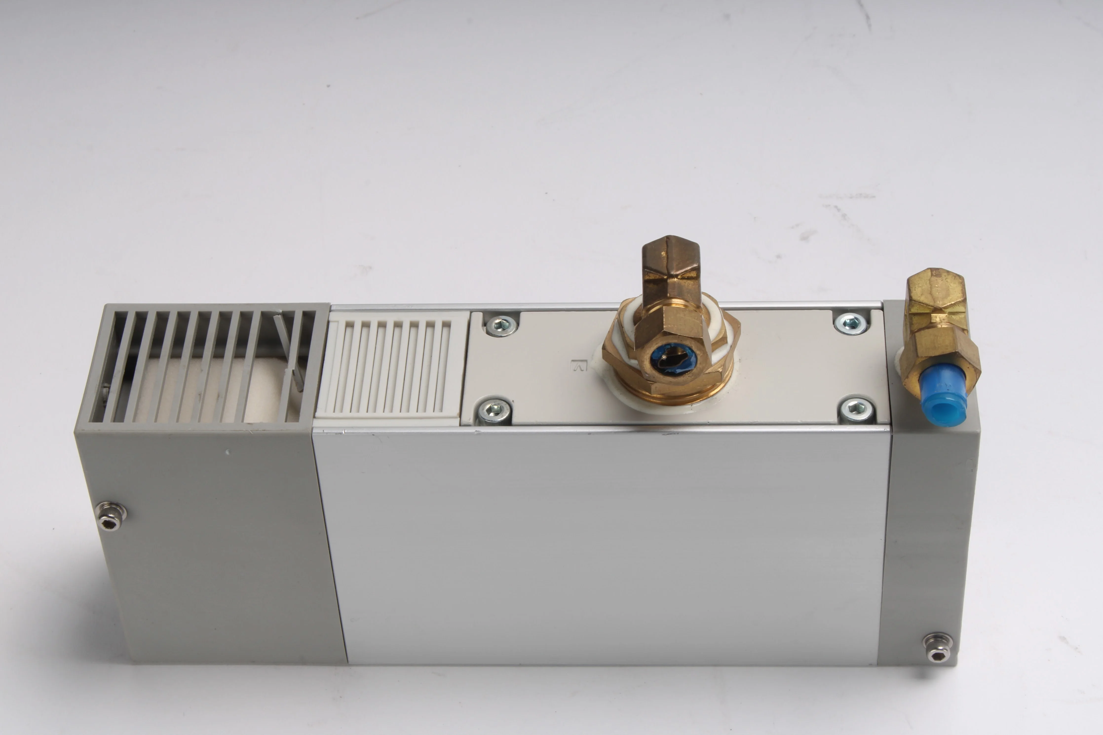 SMC ZL212 Vacuum Ejector - Image 4
