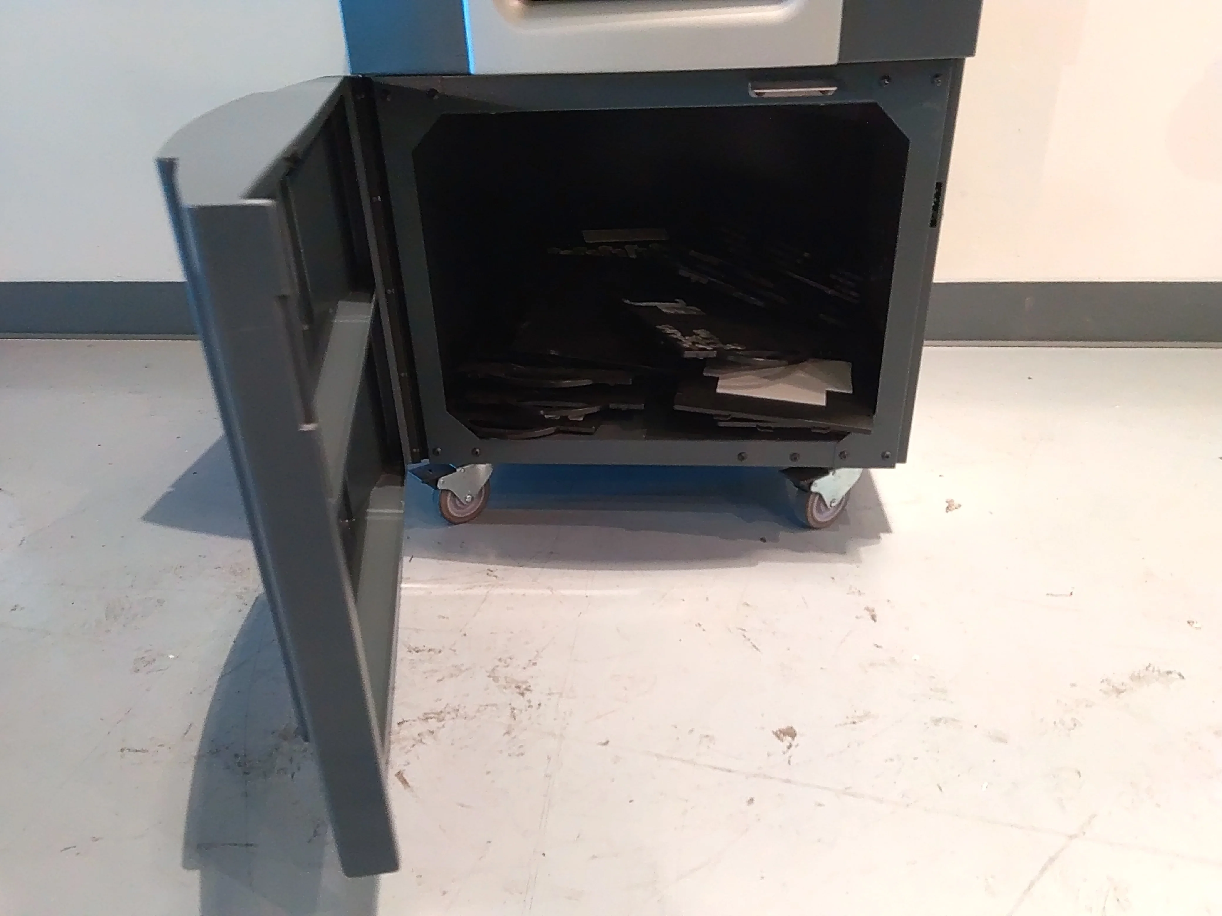 StrataSys Fortus 250mc 3D Prototyping Printer Production System 163-00500 - Image 4