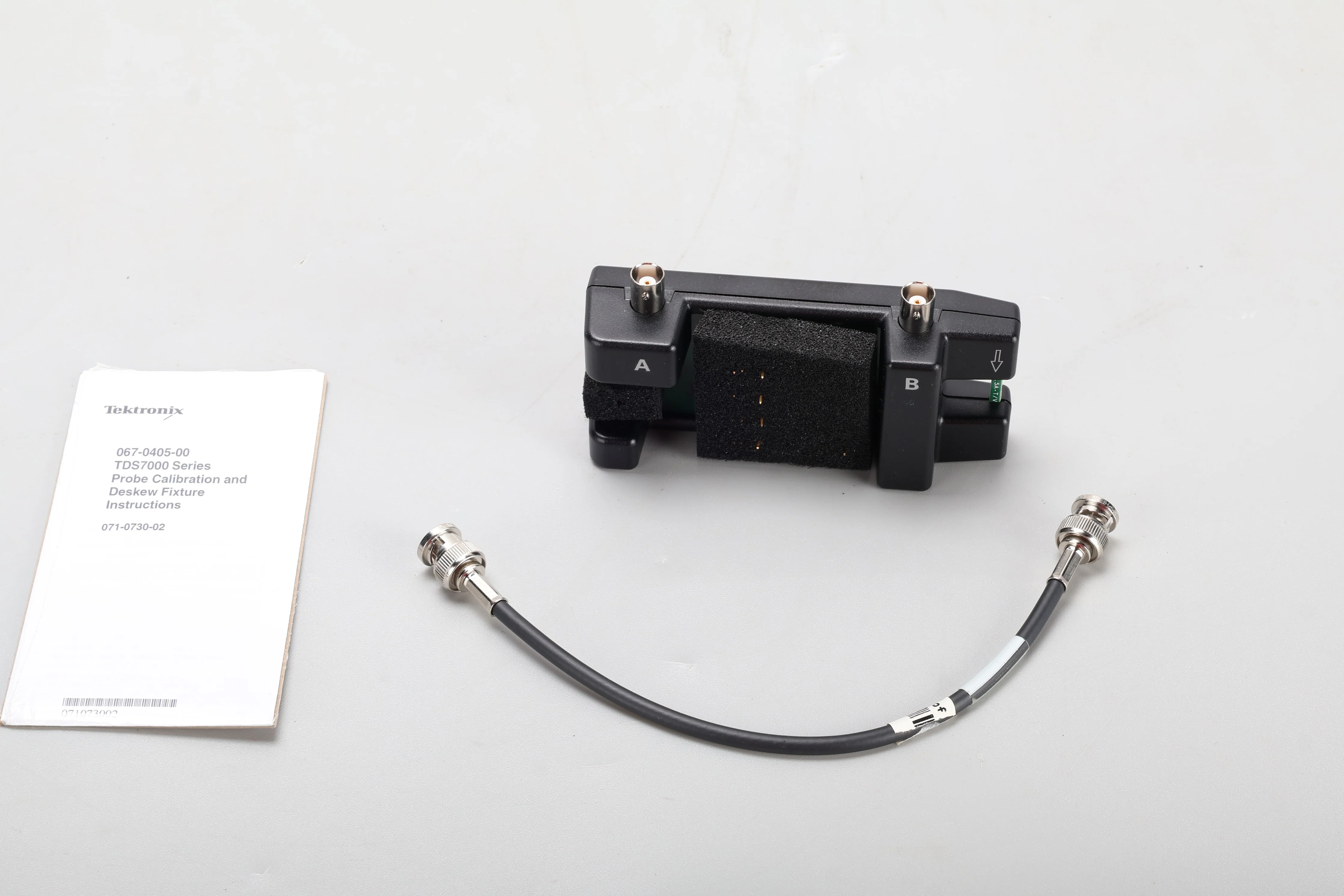 Tektronix 067-0405-00 Probe Calibration & Deskew Fixture W/ 012-0208-00 10" BNC
