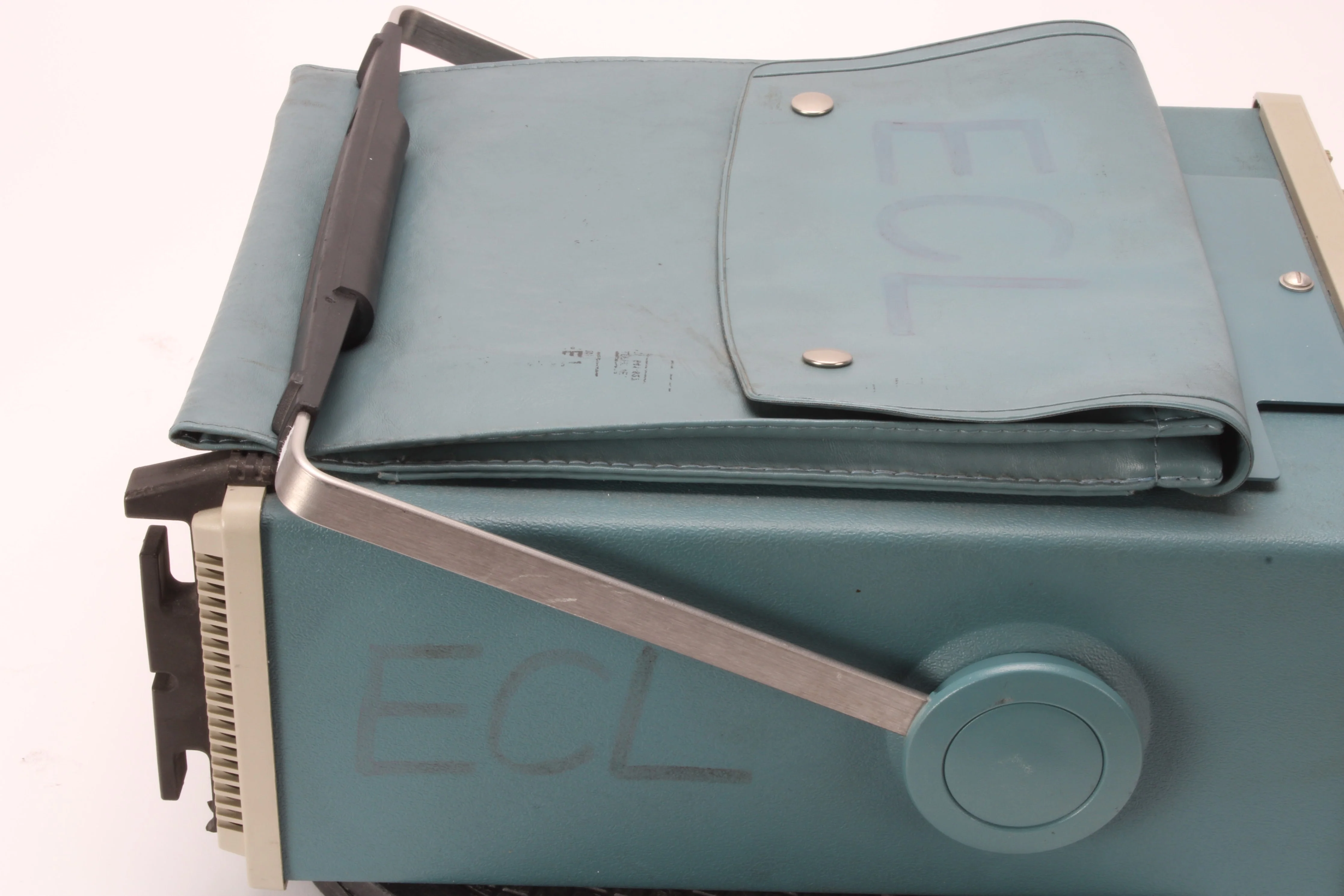 Tektronix 2465 300MHz Portable Analog Oscilloscope - Fair Condition - Image 8
