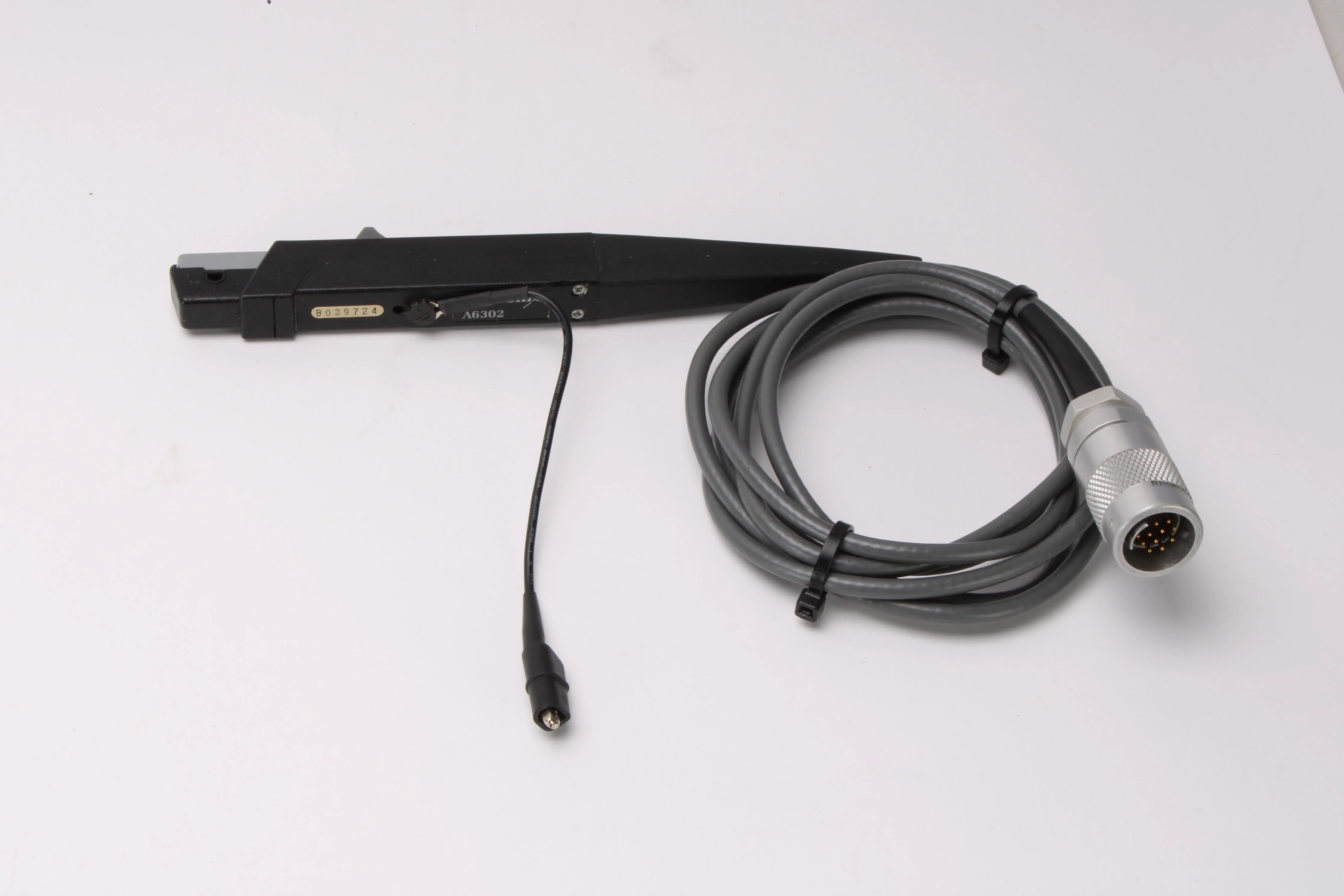 Tektronix A6302 20A DC 50MHz Current Probe - Image 5