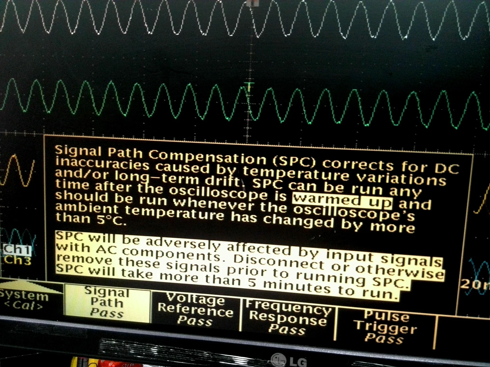 Tektronix TDS694C 4-Channel Digital Real Time Oscilloscope 3GHz 10GS/s With OPTS - Image 8