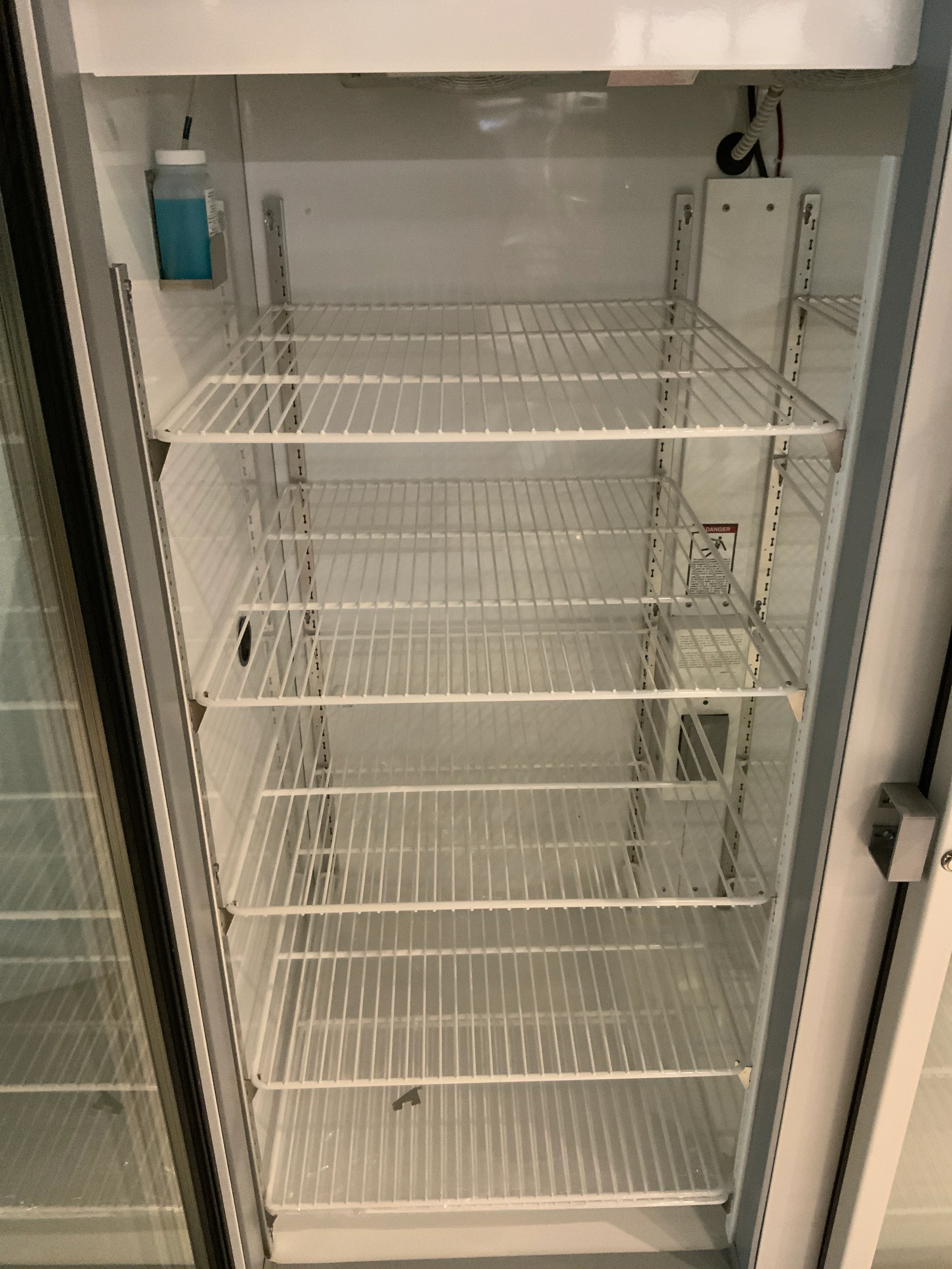 Thermo Fisher TSX5005CA Chromatography Refrigerator 2°C to 8°C With 11x Shelves - Image 4