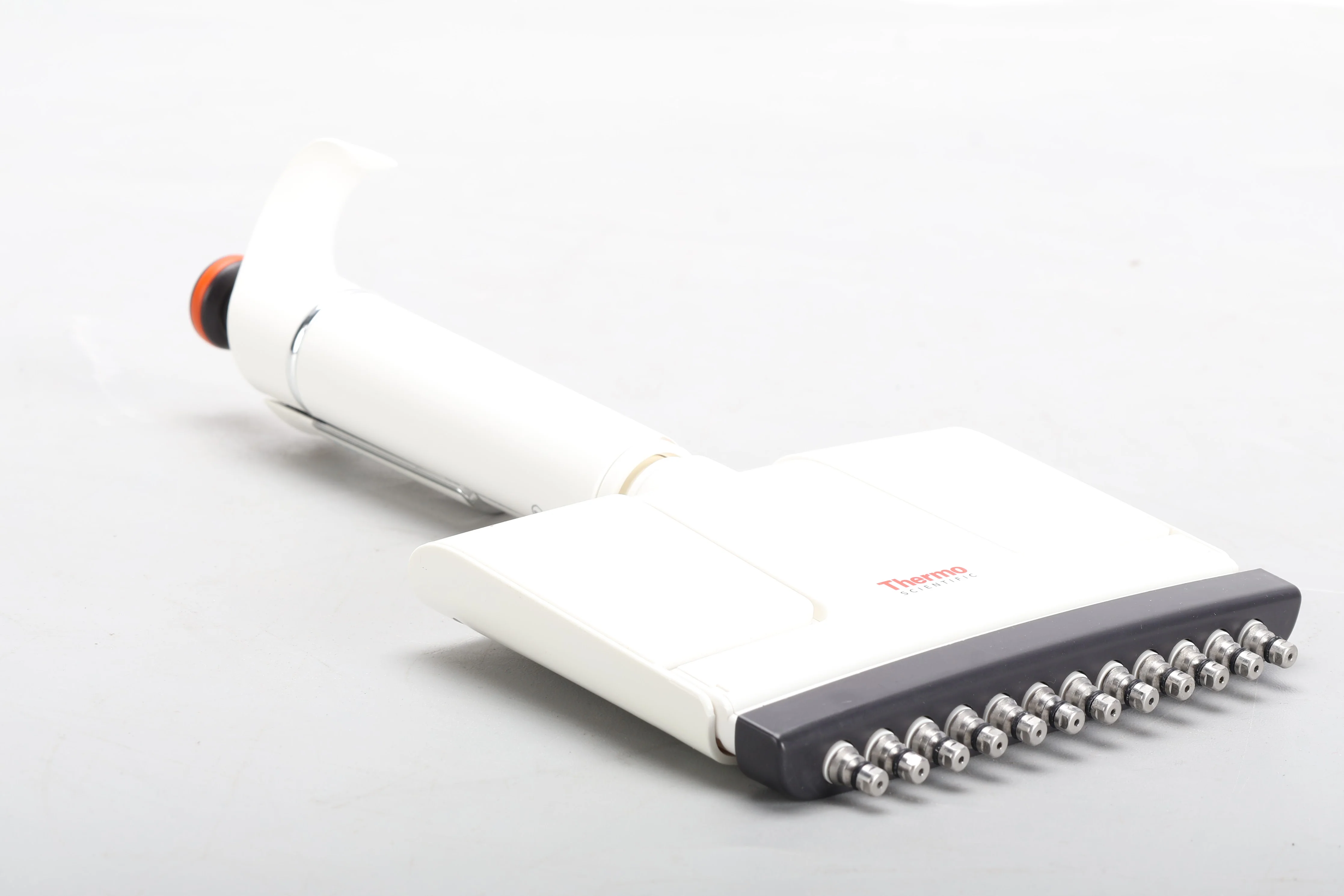 Thermo Scientific F1-ClipTip 30-300uL 12-Channel Pipette