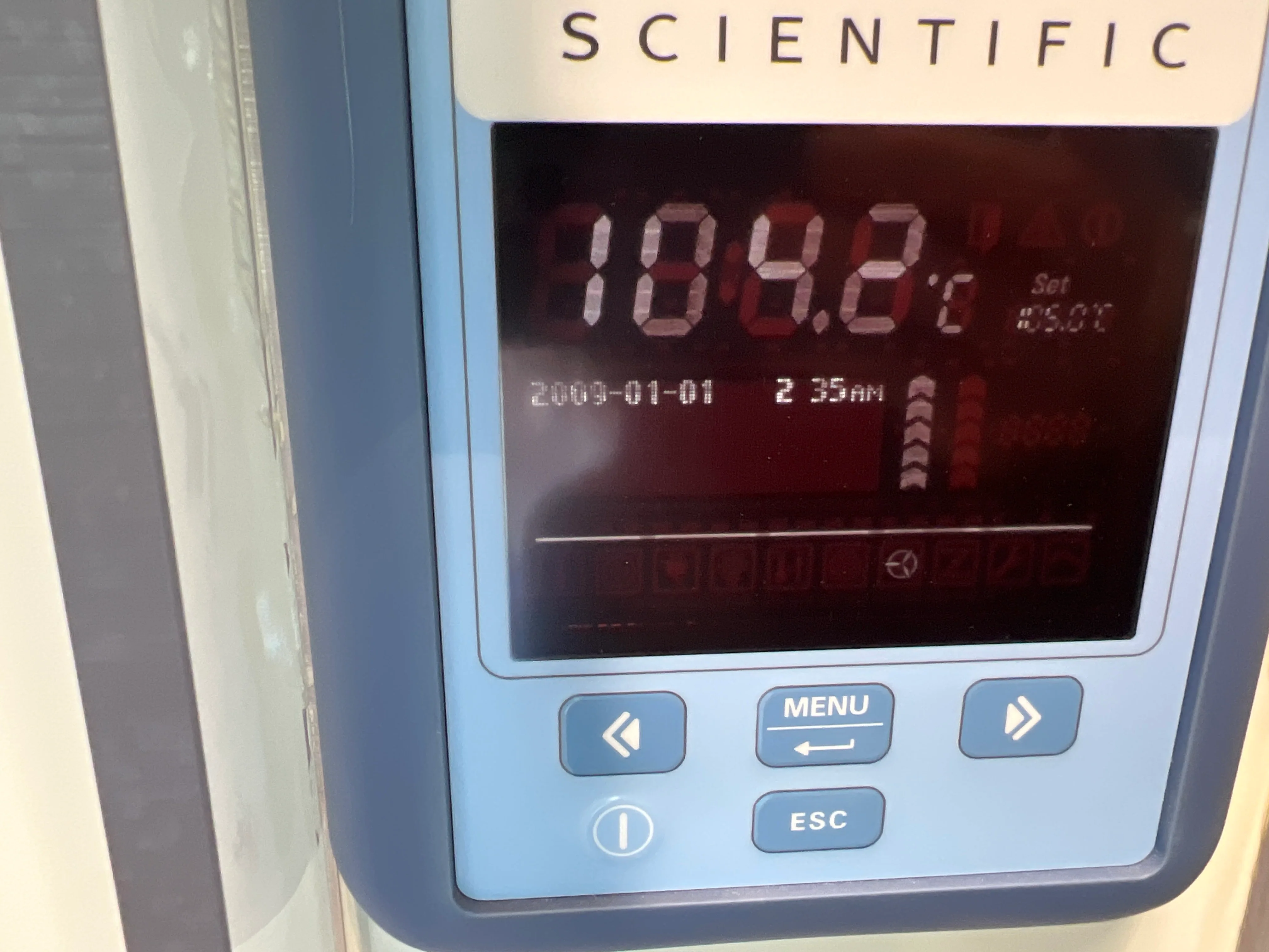 Thermo Scientific Heratherm IMH180 Bench Top Incubator 51028068 - Fair Condition - Image 3
