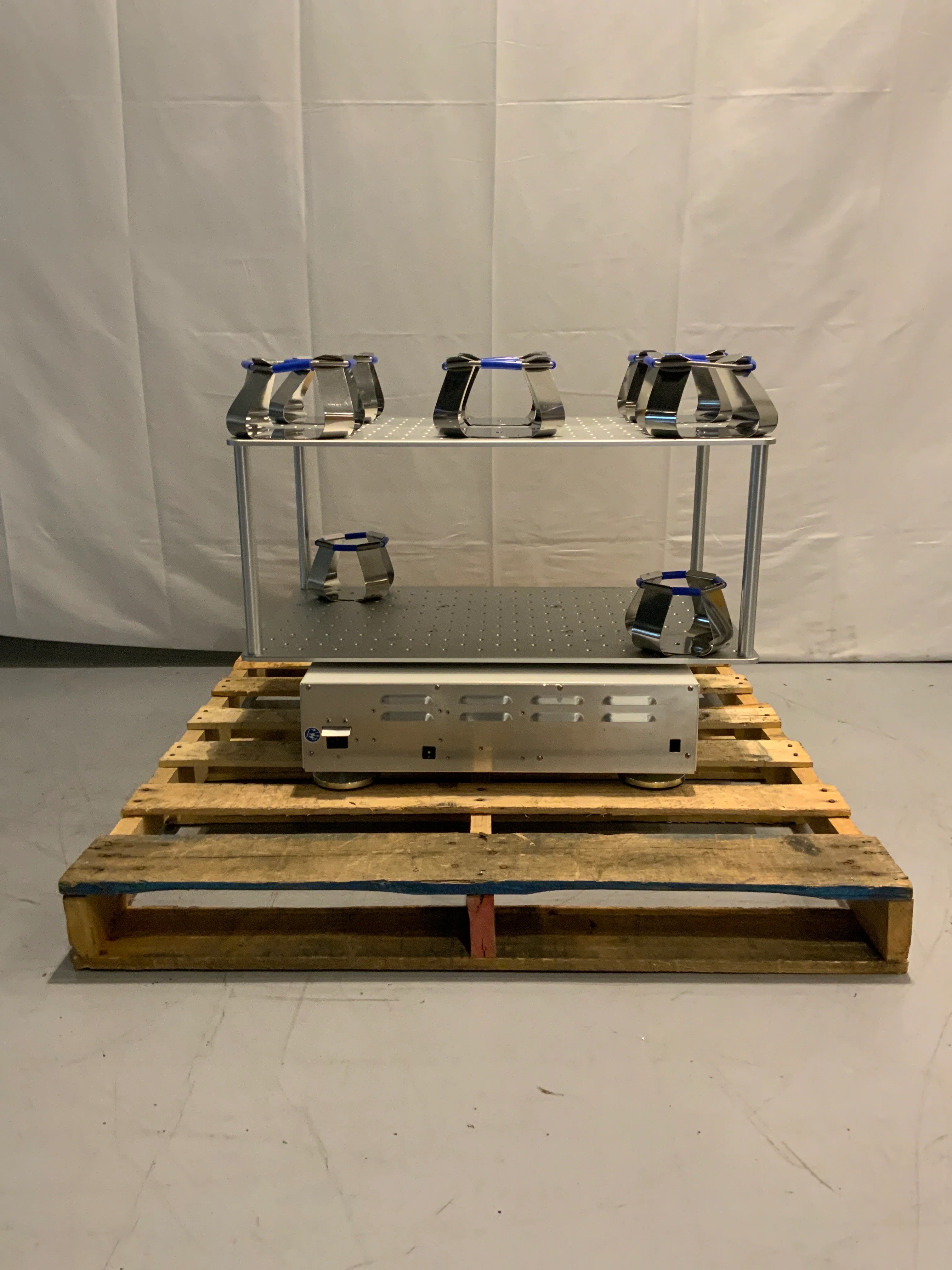 Thermo Scientific SK4000 Solaris 4000 Large Orbital Shaker With Accessories - Image 2