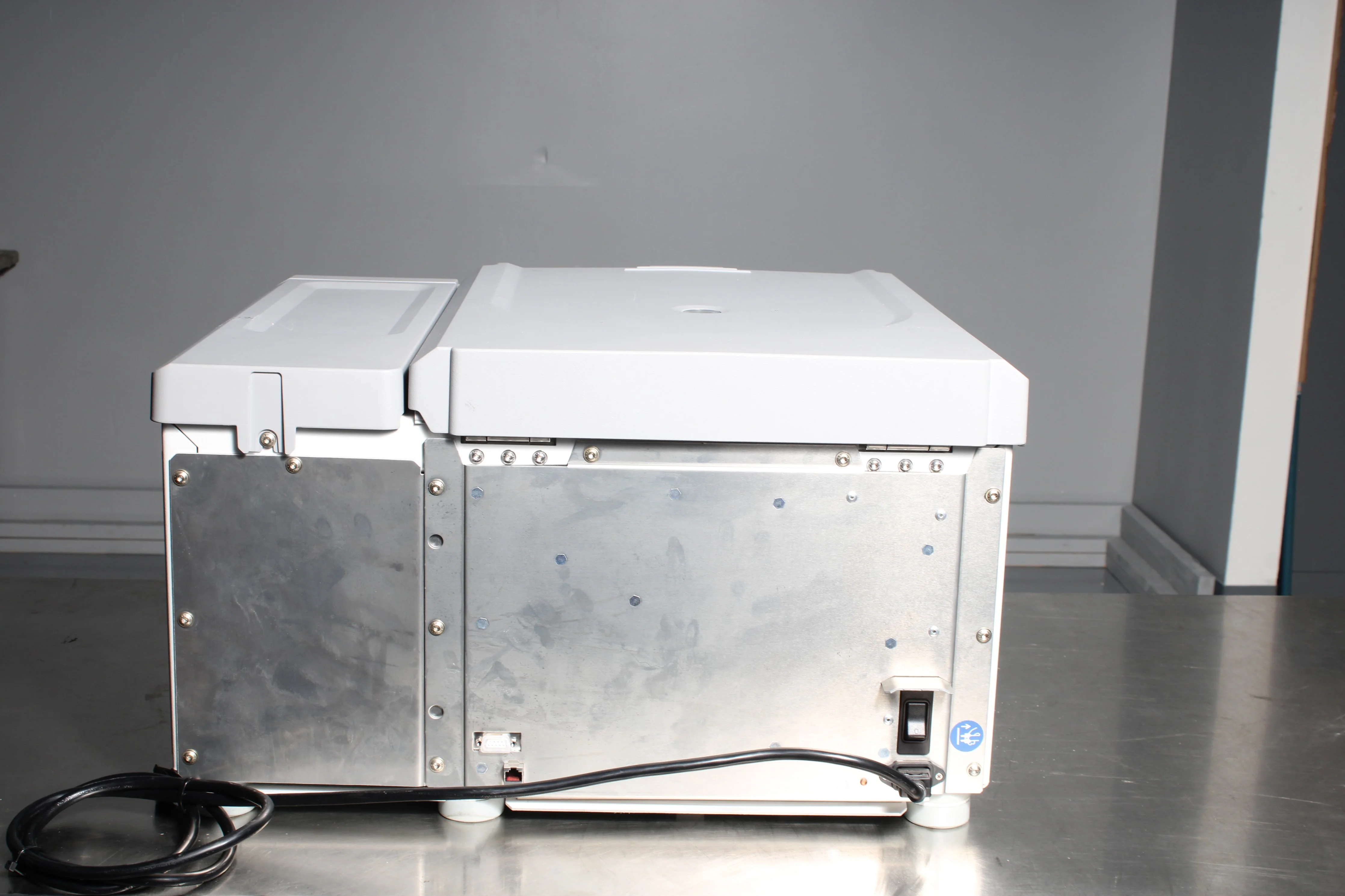 Thermo Scientific Sorvall X1R Pro-MD Refrigerated Centrifuge W/ 75003300 Rotor - Image 4