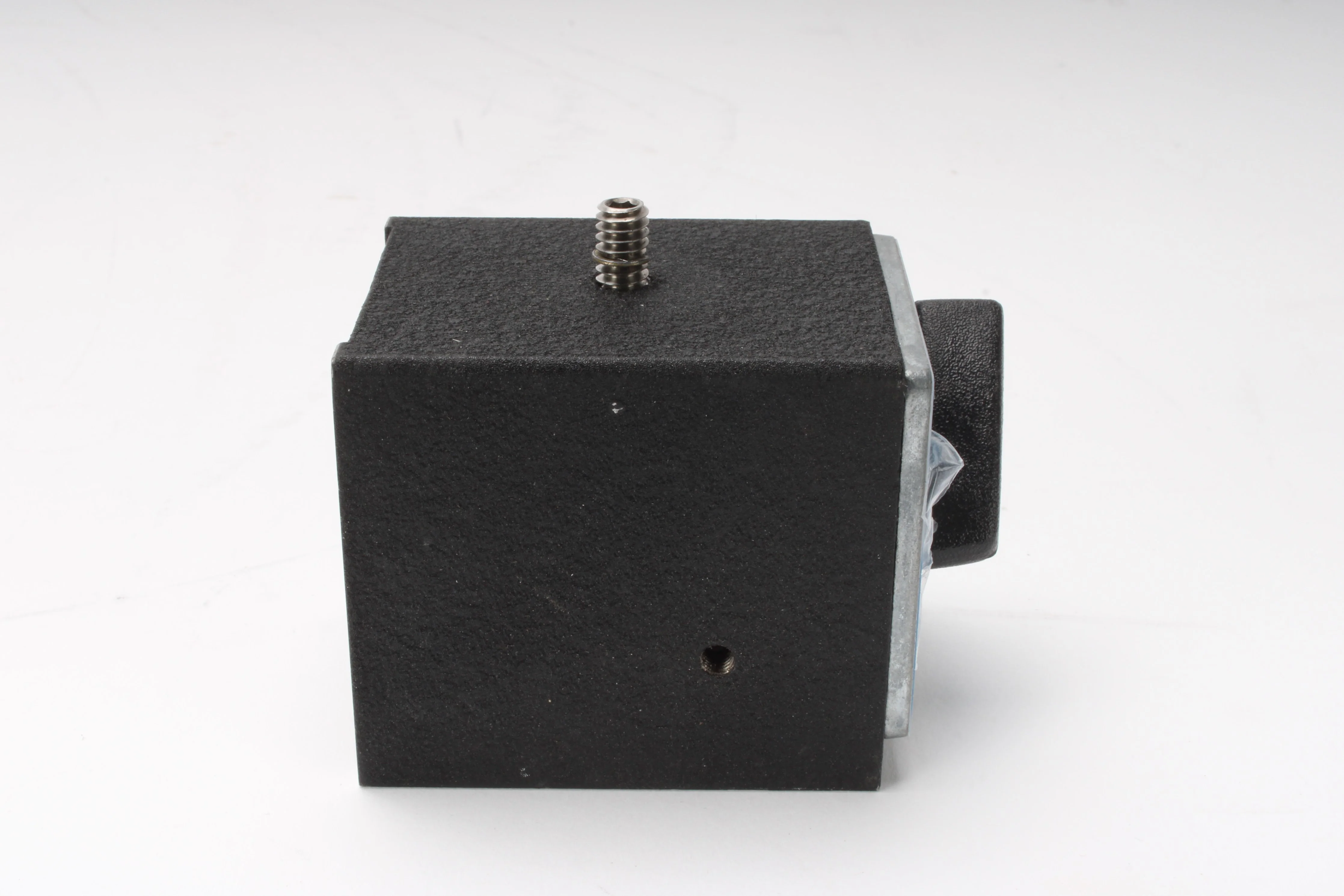 Thorlabs MB175 Switchable Magnetic Base - Image 2
