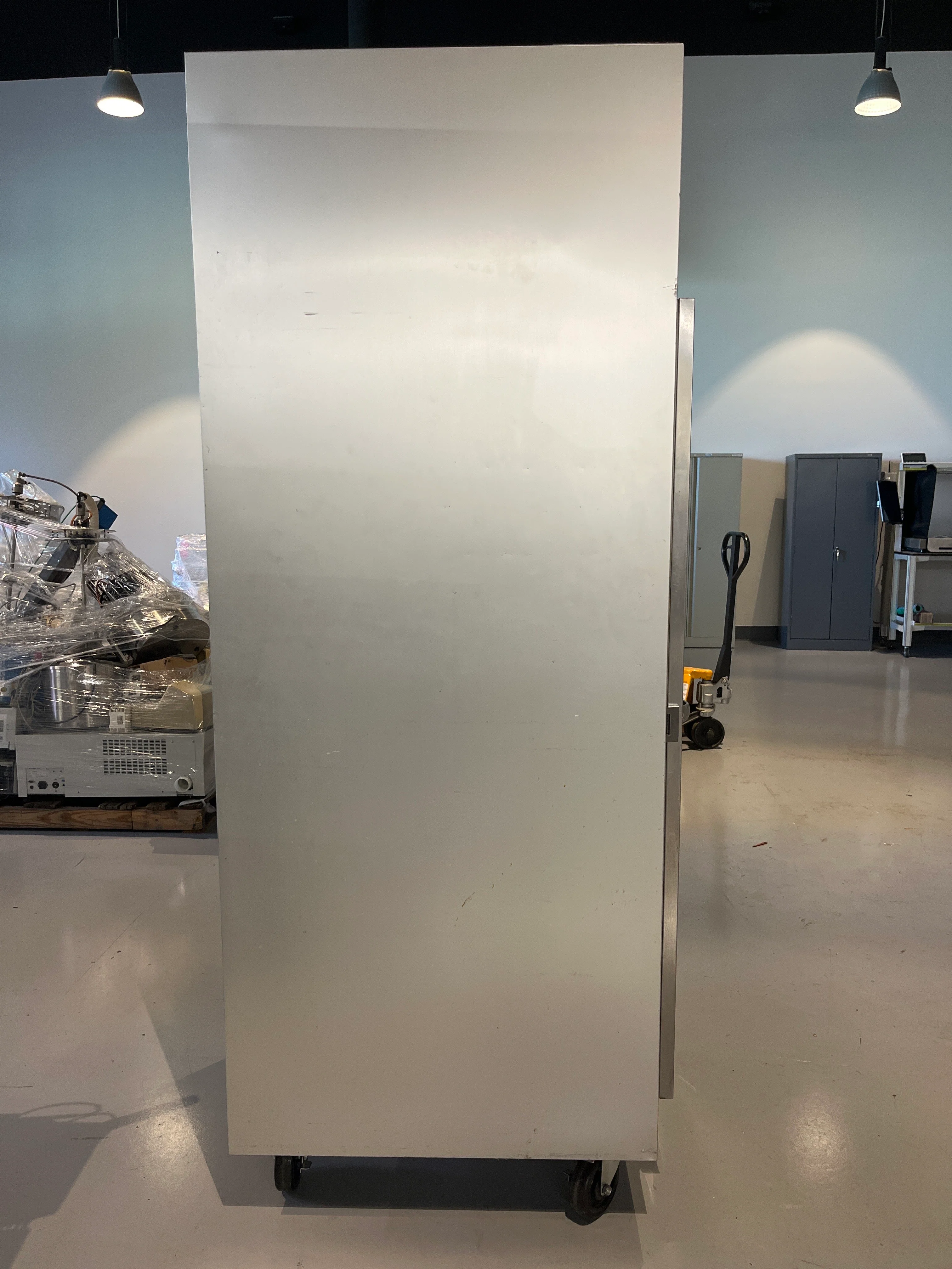 Traulsen G10010 Reach-In Refrigerator with Full Height Hinged Right Door - AS IS - Image 3