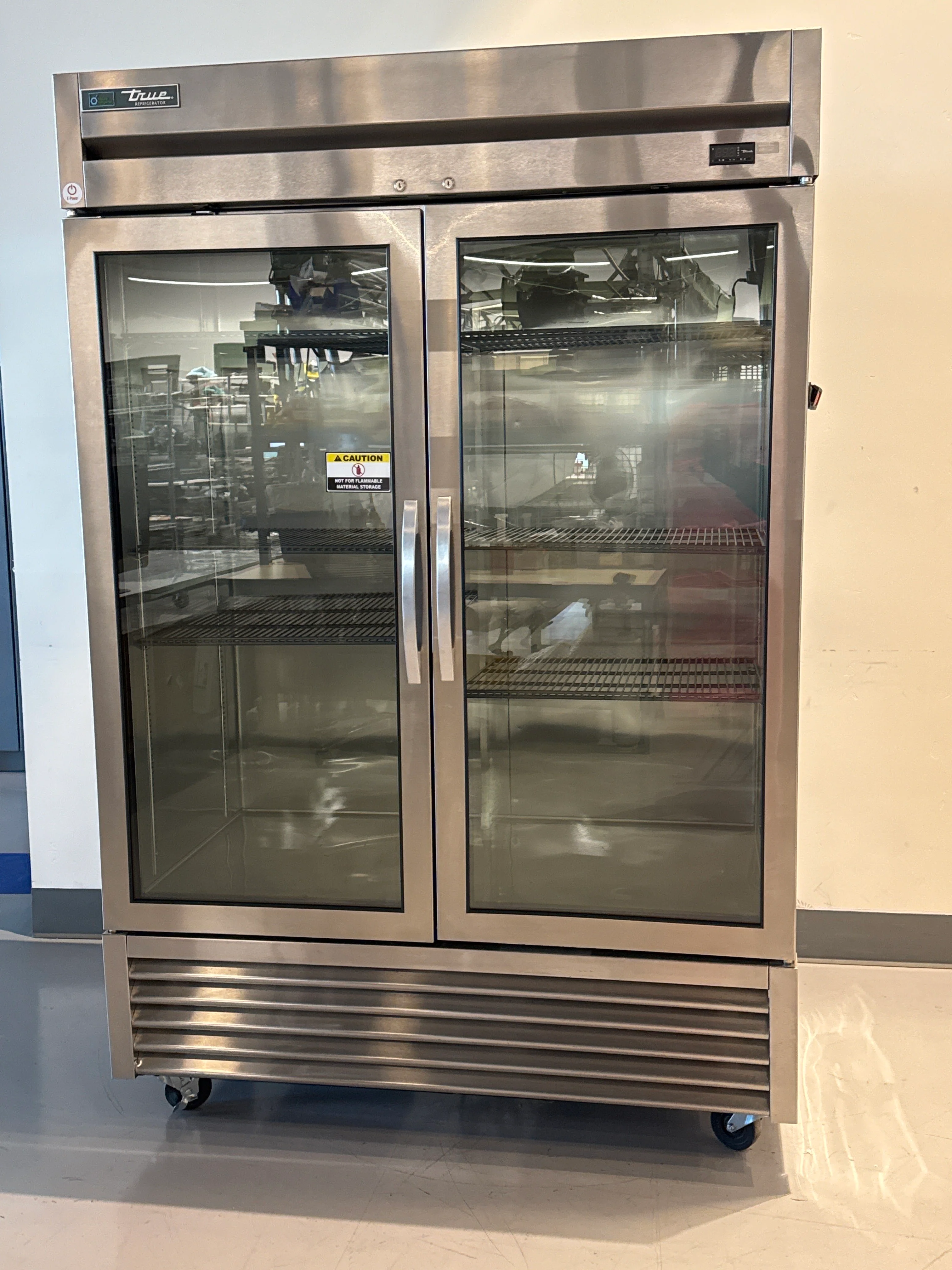 True T-49G-HC~FGD01 Reach-In Glass Swing Door Refrigerator 6x Racks SN: 9175441