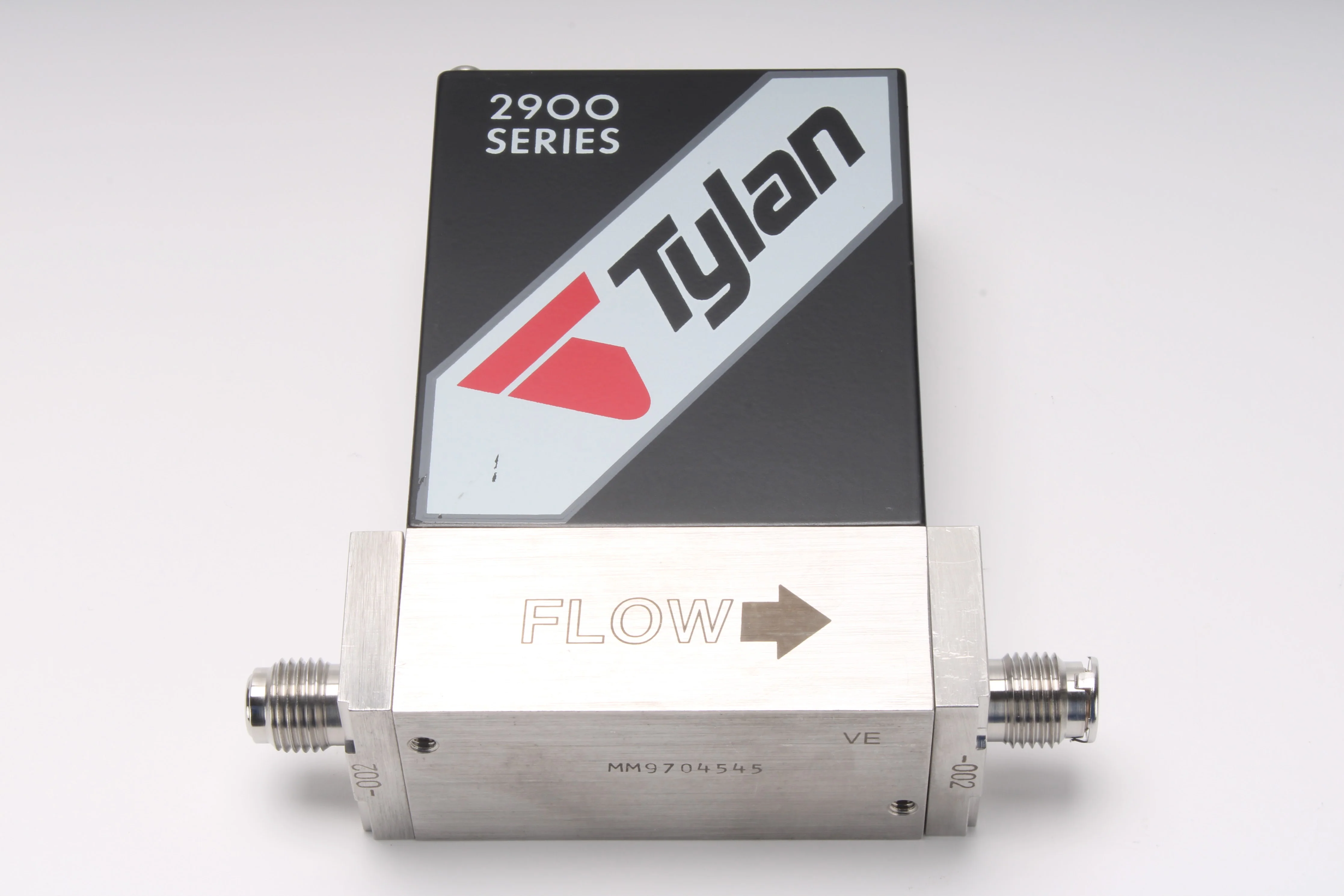 Tylan FC-2900M RNG: 100 SCCM Gas: NH3 2900 Series Mass Flow Controller