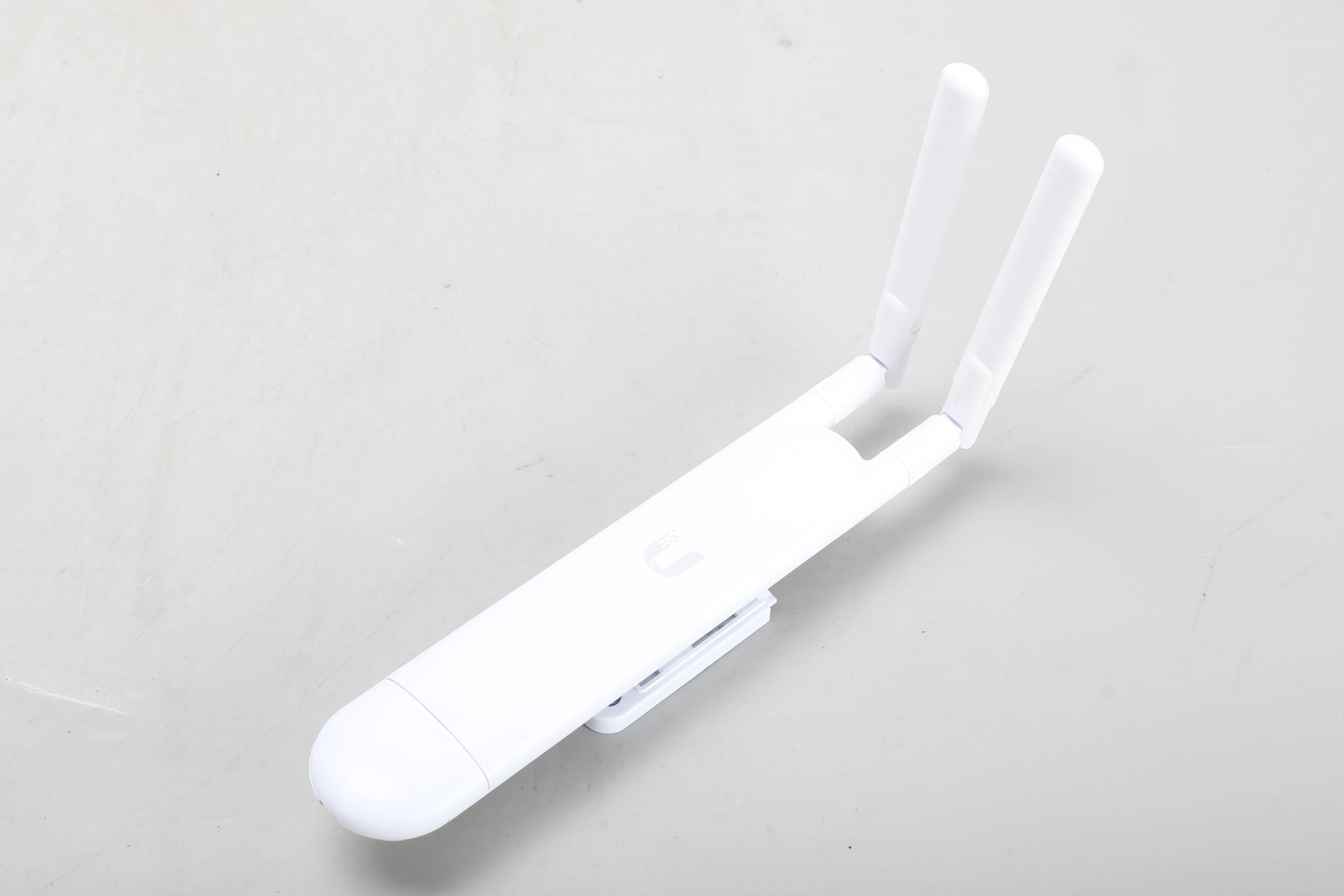 Ubiquiti UAP-AC-M Unifi Antenna Mesh Access Point With 2x Antennas - Image 4
