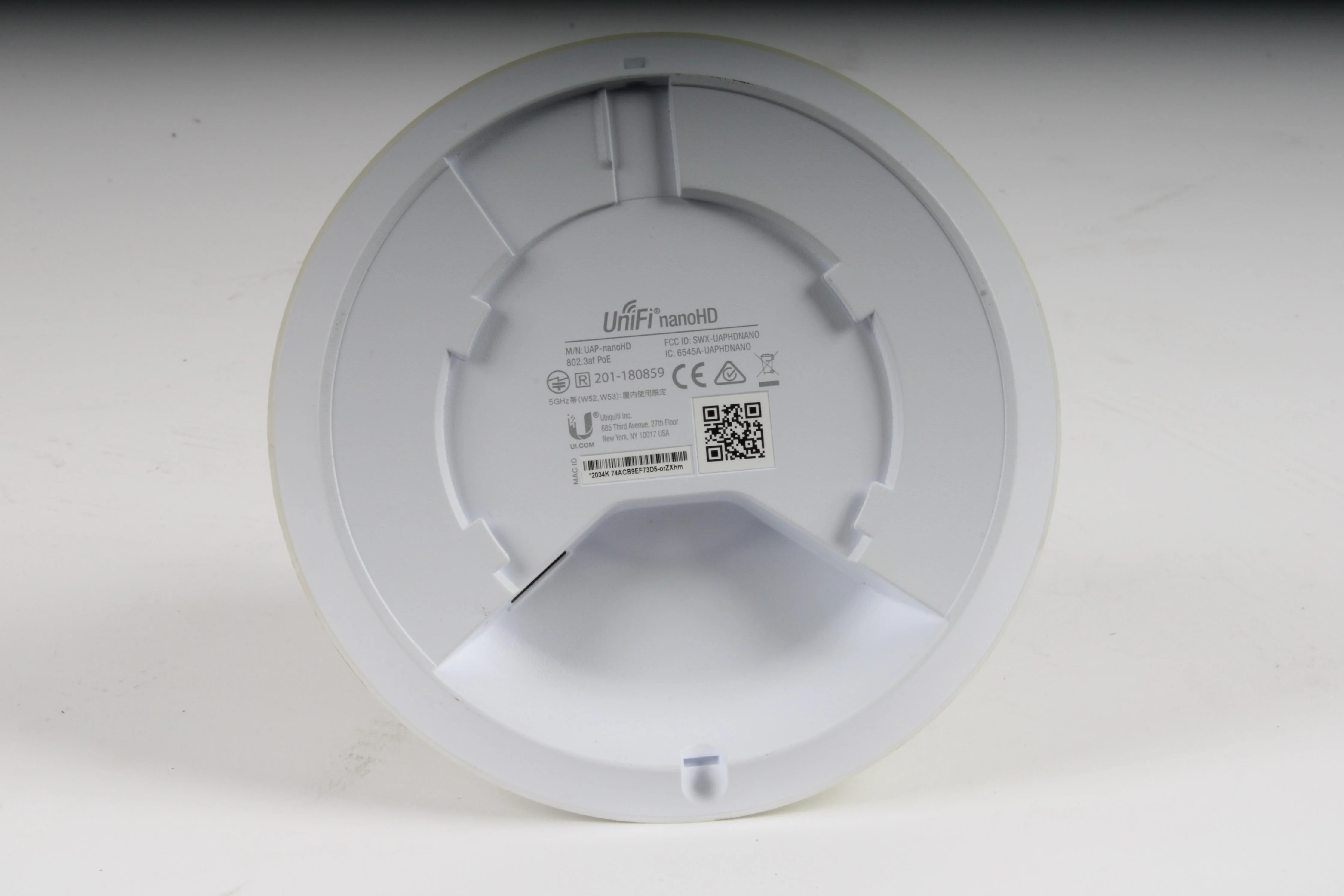Ubiquiti UniFi nanoHD Compact 802.11ac Wave2 MU-MIMO Enterprise Access Point - Image 3