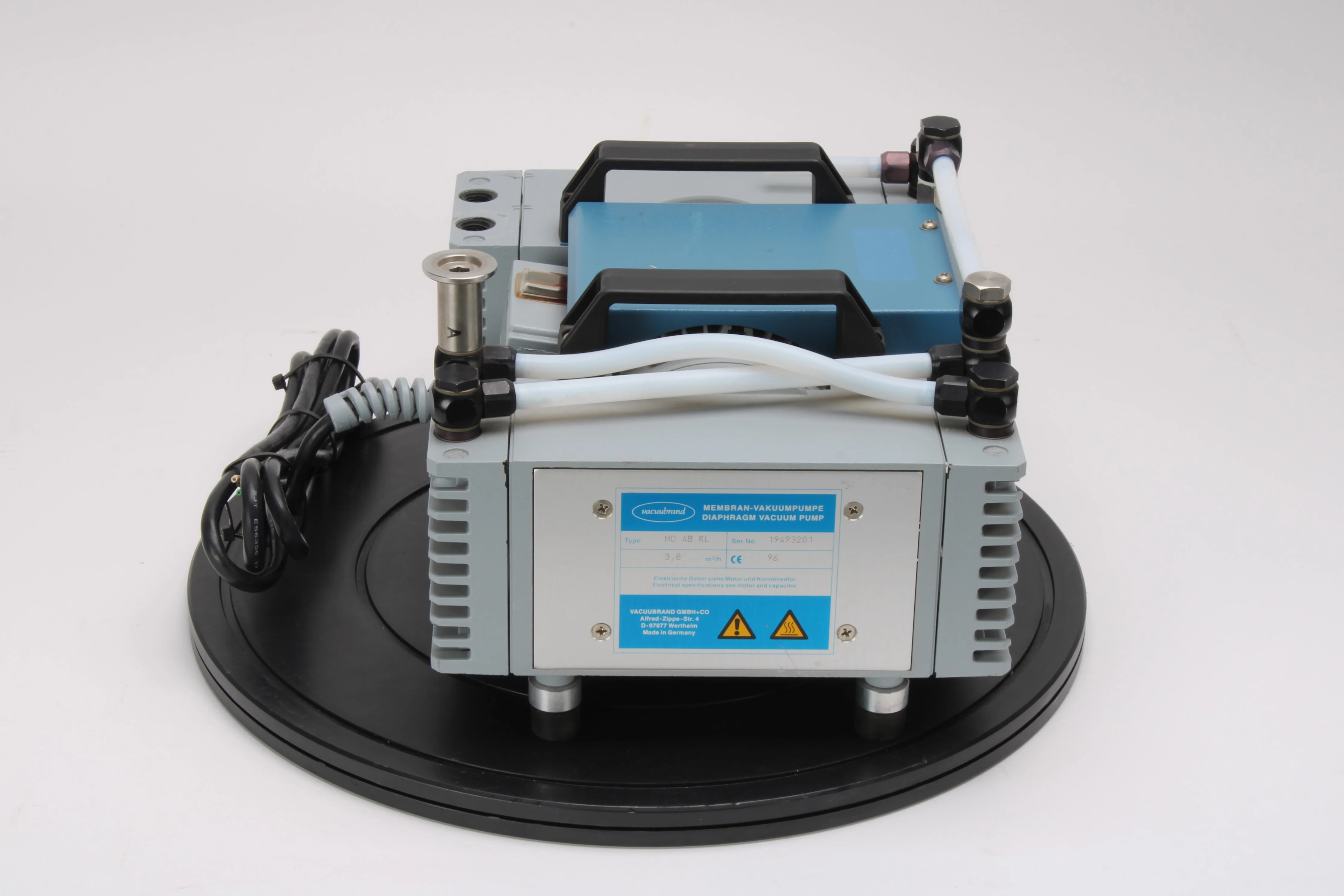 Vacuubrand MD 4B RL Diaphragm Pump 3,8 m3/H - AS IS For Parts - Image 4
