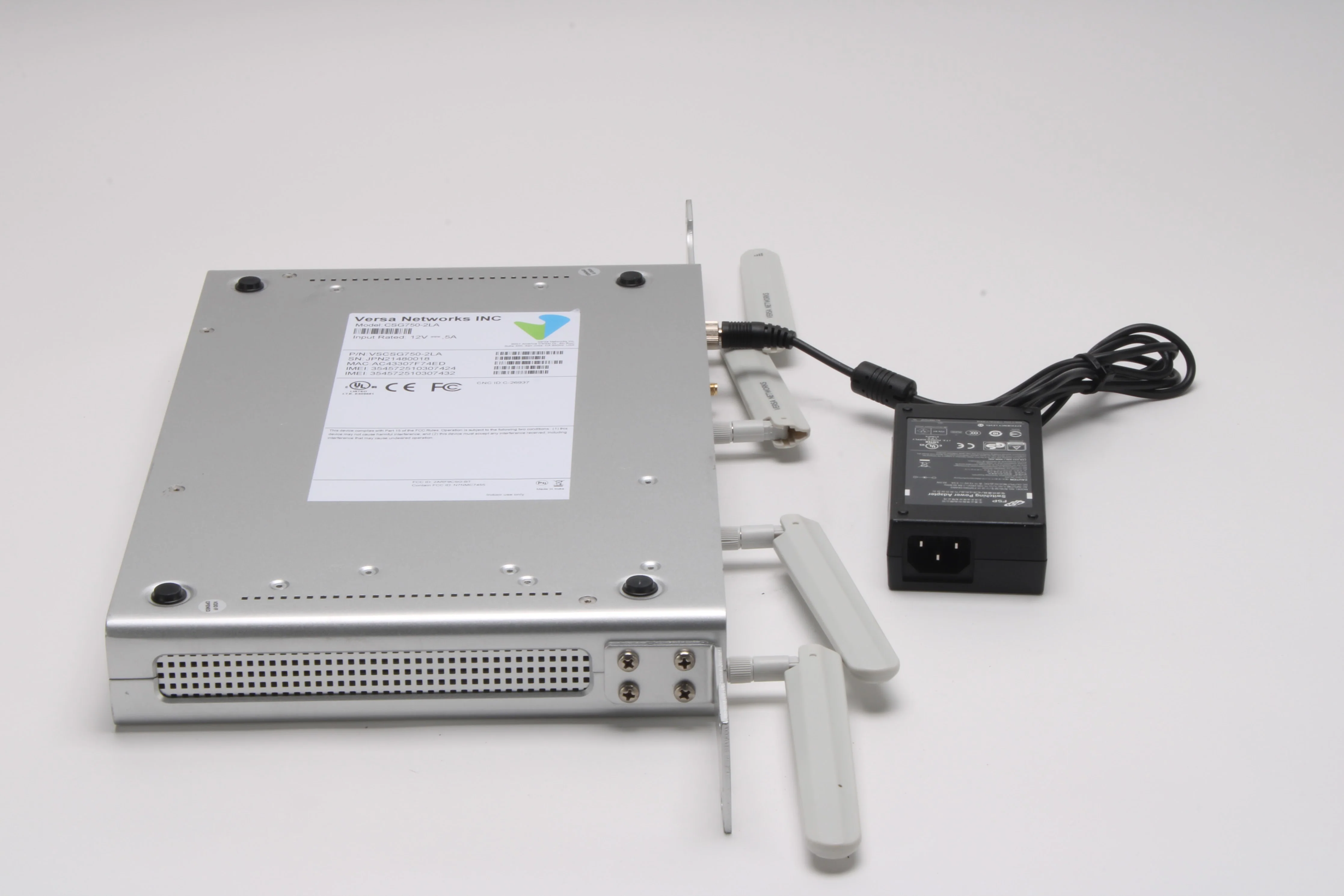 Versa Networks CSG750-2LA Router W/ Rack Ears, Power Adapter,4x Antennas Bundle - Image 5