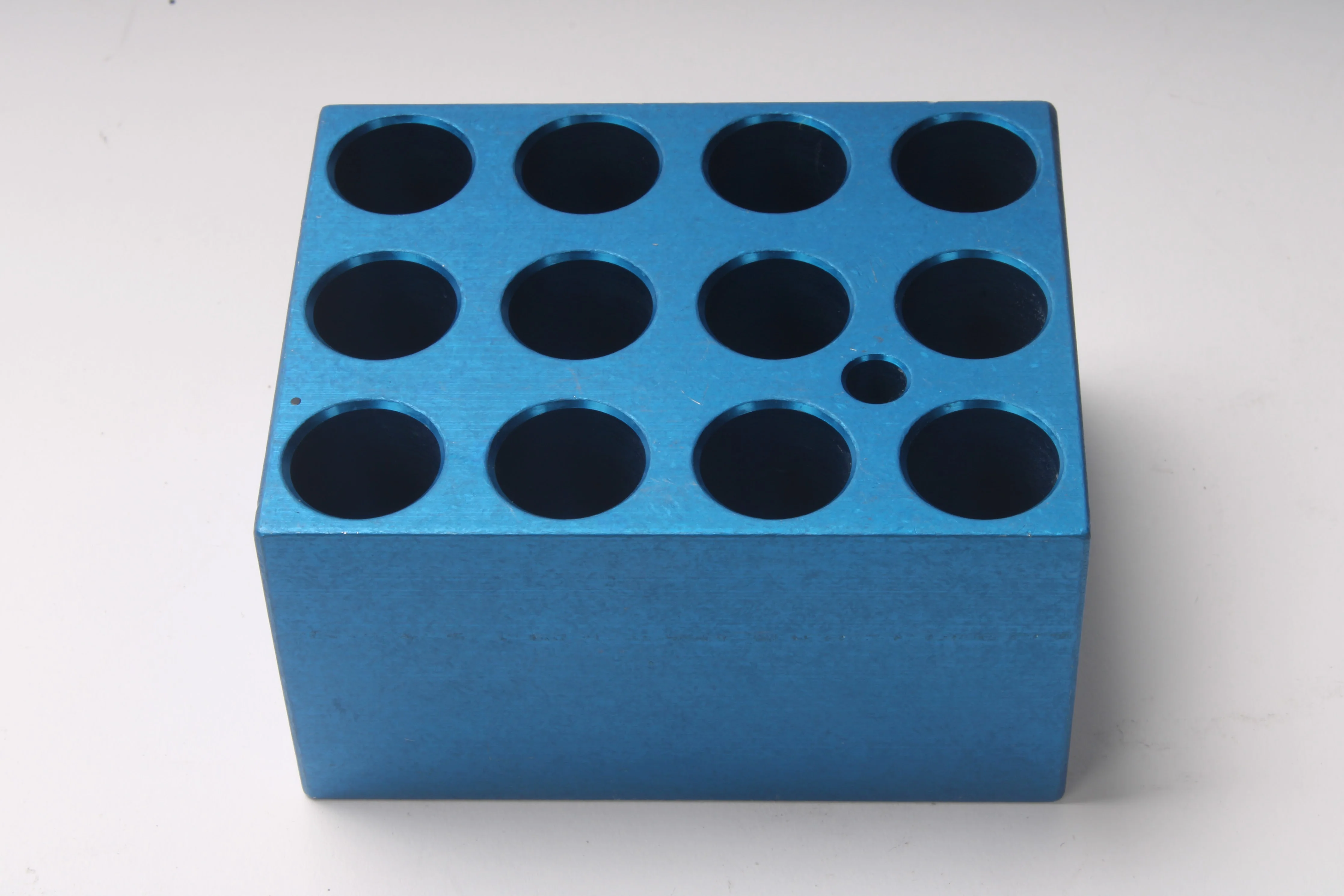 VWR 162 Dry Block Heater - 12 Holes