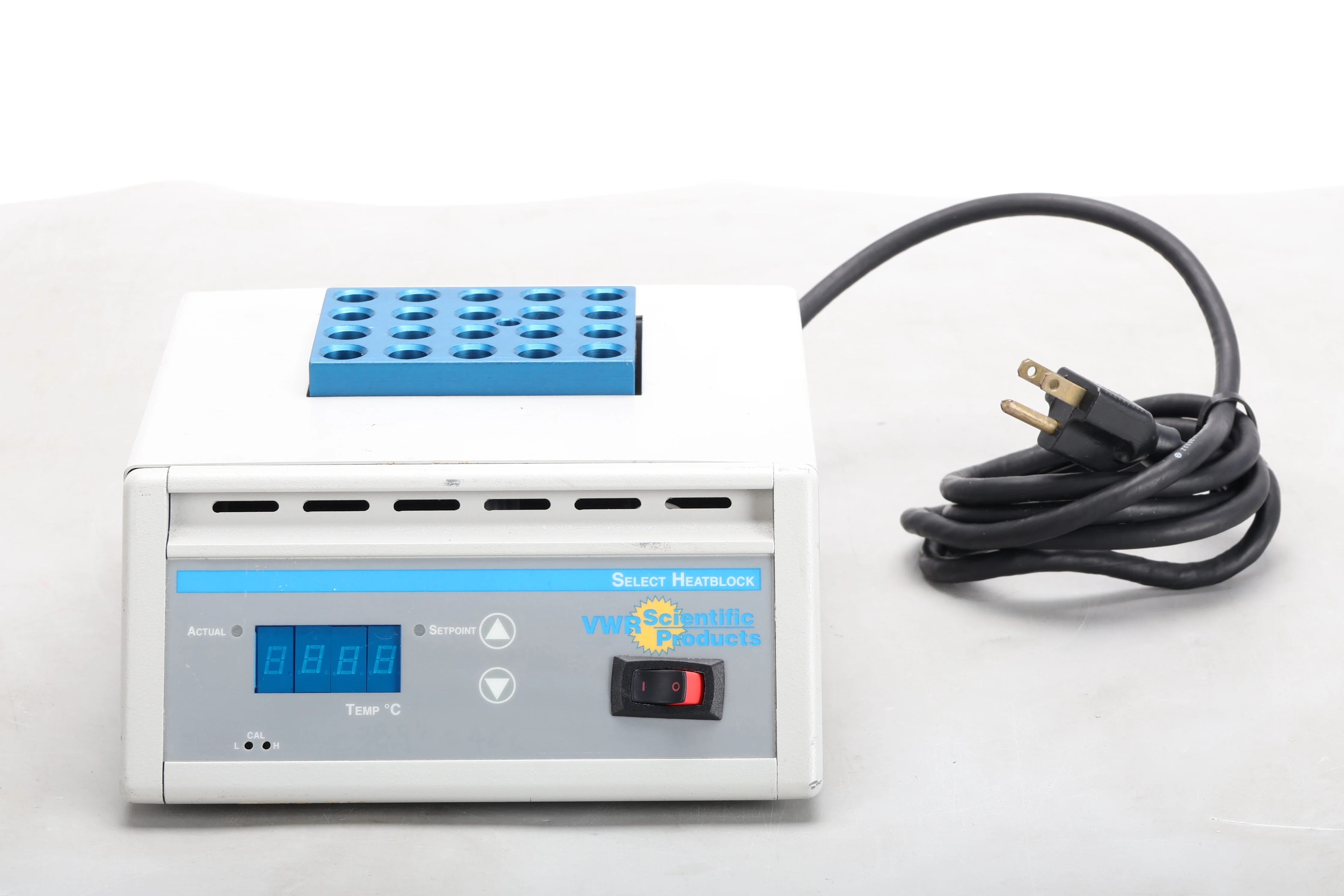 VWR Scientific 13259-050 Digital Heatblock With 20-Well Heating Block - Fair - Image 2