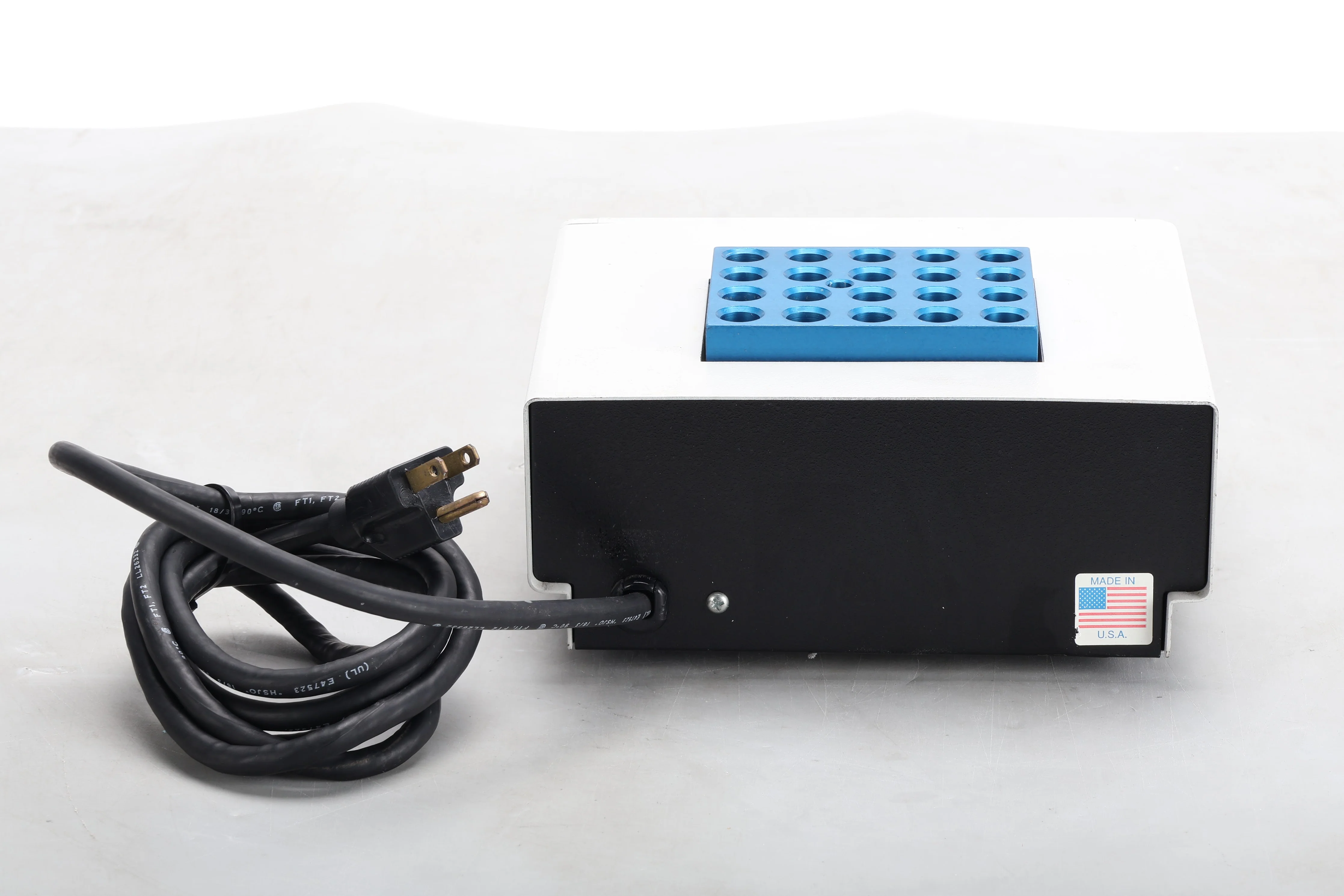 VWR Scientific 13259-050 Digital Heatblock With 20-Well Heating Block - Fair - Image 4