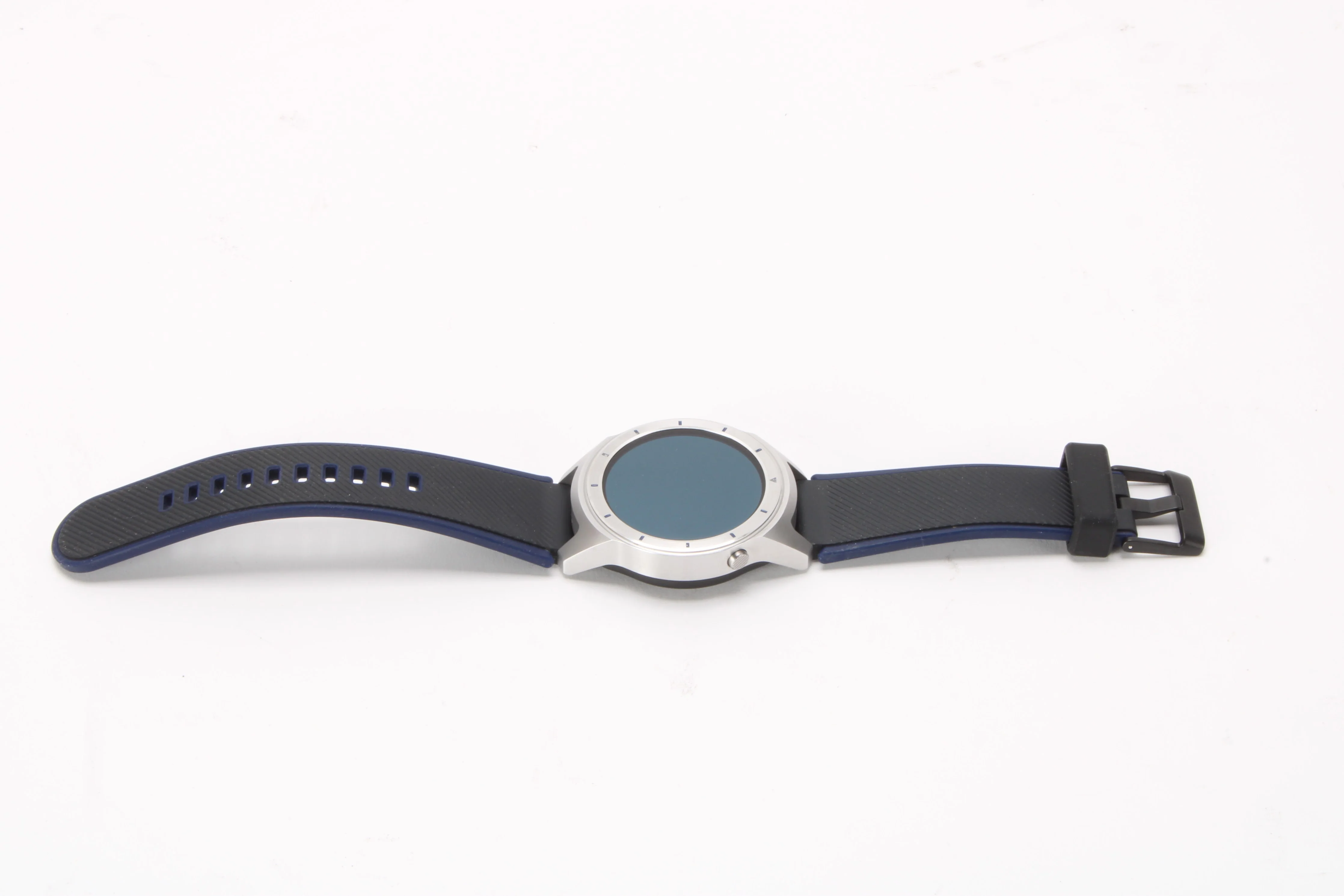 ZTE ZW10 Quartz Smart Watch With Charging Base and Power Supply Bundle - Image 3